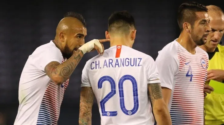 Arturo Vidal y Charles Aránguiz