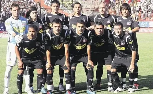 El equipo que disputó la final vuelta del Clausura 2009 ante Univerisdad Católica en el Santa Laura.