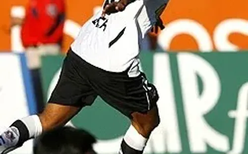 Lorca debutó profesionalmente en Colo Colo y posteriormente tuvo dos pasos más por el Monumental.