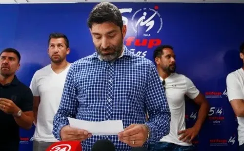 Gamadiel García, presidente del SIFUP, está en el centro de la polémica tras esta “Bono retiro”.