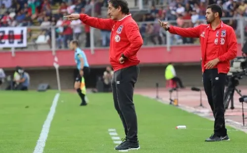 Mario Salas fue despedido tras caer ante Curicó y sumar cuatro derrotas consecutivas.