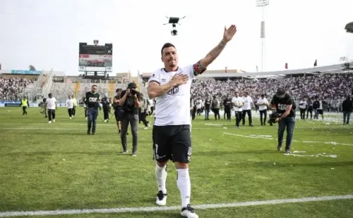 Esteban Paredes Colo Colo