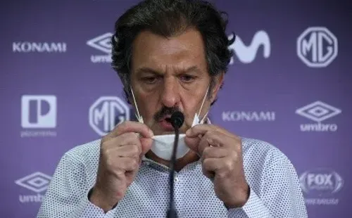 Mosa se refirió al complicado presente de Colo Colo / FOTO: Agencia Uno