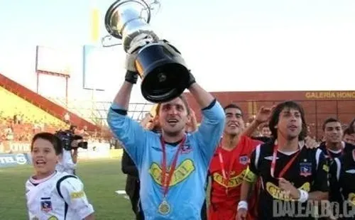 Muñoz ganó tres títulos defendiendo el arco de Colo Colo.