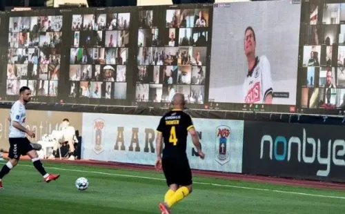 En varios lugares del mundo se hizo masivo el apoyo de los hinchas por Zoom.