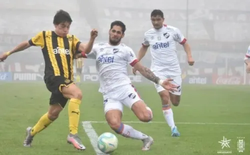 La neblina jugó una mala pasada para los hinchas.