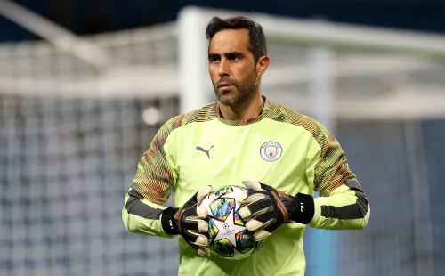 El portero sigue con vida en la Champions League con el Manchester City.