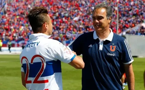 Lasarte dirigió a la U y a la UC en nuestro país.
