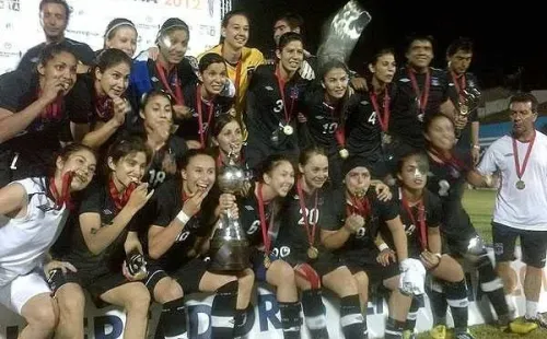 El Cacique se quedó con la Libertadores Femenina 2012, un hecho inédito para nuestro fútbol chileno.
