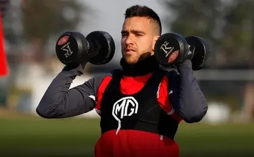 Zaldivia se prepara para su regreso a las canchas tras casi un año sin jugar.