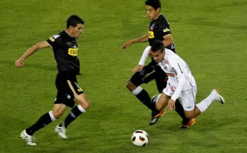 Scotti jugó dos veces la Copa Libertadores con Colo Colo. Anotó uno de los goles en la victoria del Cacique sobre el Santos de Neymar.