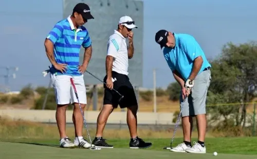 Paredes juega golf con Justo Villar