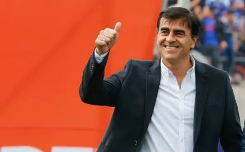 El nombre de Gustavo Quinteros vuelve a sonar con fuerza en el Monumental.