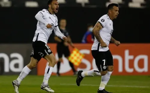 Suazo y Paredes los autores de los goles albos / FOTO: Getty Images