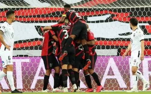 Colo Colo mostró un paupérrimo nivel en Curitiba / FOTO: Getty Images