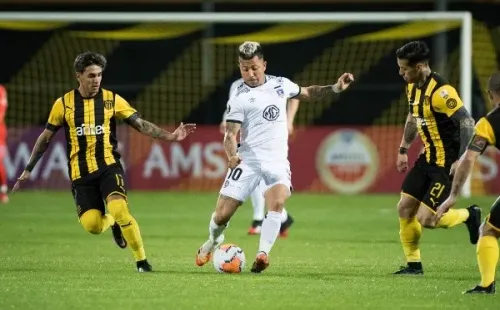 Peñarol 3-0 Colo Colo