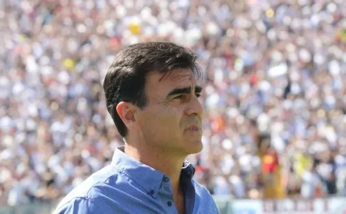 Quinteros está a una firma de ser el DT de Colo Colo.