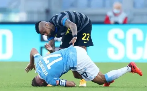 El momento en que Arturo Vidal provocó la expulsión de Ciro Inmobile / FOTO: Getty Images