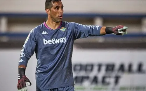 Claudio Bravo está listo para volver con el Betis / FOTO: Getty Images