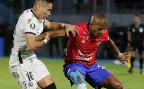 Jorge Wilstermann vs Colo Colo