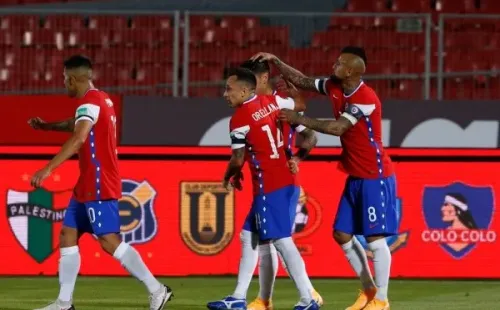 La Roja celebrando una de las anotaciones de Arturo Vidal / FOTO: Agencia Uno