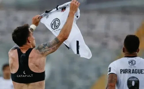 Pablo Mouche tuvo un momento de desahogo al darle el triunfo a Colo Colo / FOTO: Agencia Uno