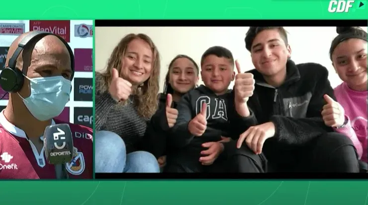 Humberto Suazo junto a su familia