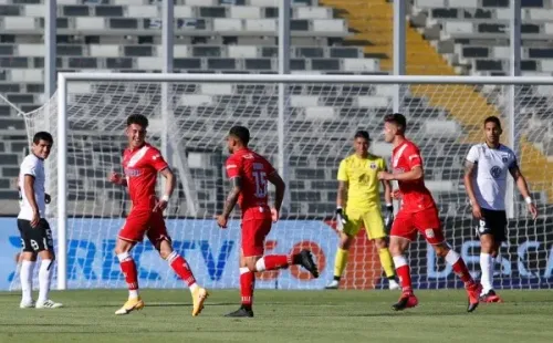 Colo Colo volvió a decepcionar, esta vez contra Curicó Unido / FOTO: Agencia Uno