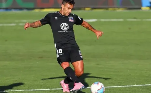 Jorge Valdivia en su regreso a Colo Colo ante la UC