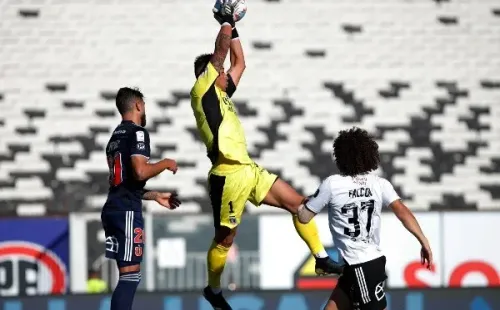 Cortés fue clave para mantener el cero en el arco colocolino. | Foto: Agencia UNO