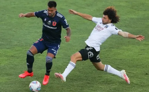 Maximiliano Falcón le ha dado solidez al fondo colocolino / FOTO: Agencia Uno