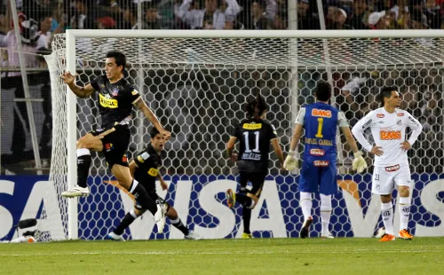 Gol de Paredes a Santos