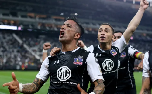 Lucas Barrios y uno de sus goles más gritados en Colo Colo