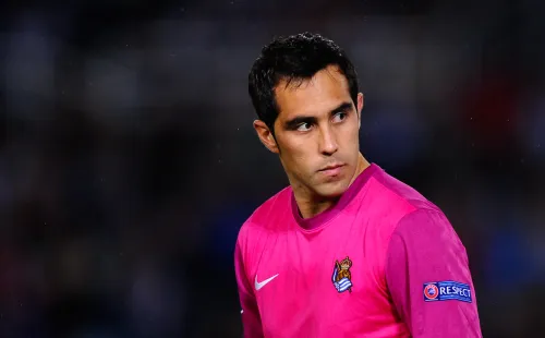 Claudio Bravo cumplió con buenas campañas en la Real Sociedad. | Foto: Gettu Images.