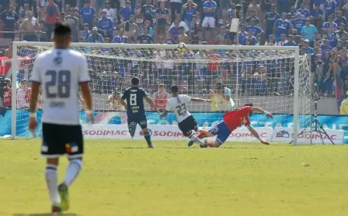 El golazo de Claudio Baeza ante la U en el 2018. | Foto: Agencia UNO.