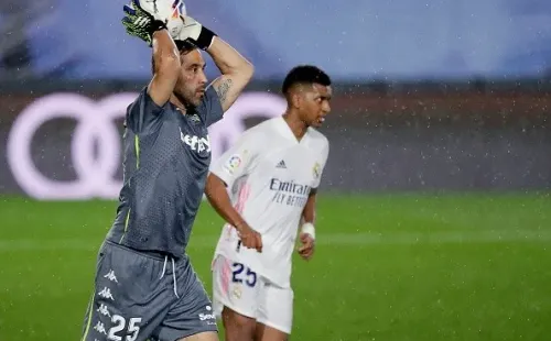 Claudio Bravo estuvo sólido ante el Real Madrid / FOTO: Getty Images
