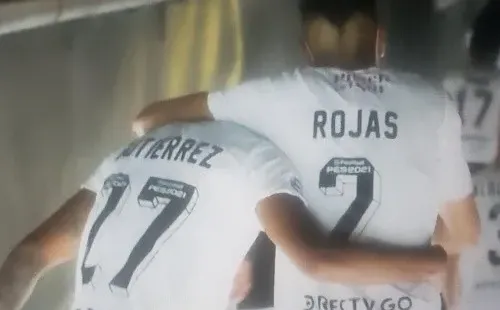 El abrazo de Gutiérrez y Rojas tras el Superclásico. | Foto: Captura.