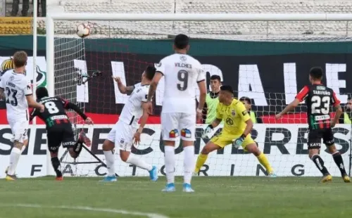 Jorquera hasta le convirtió un gol a Colo Colo en su paso por Palestino. | Foto: Agencia UNO.