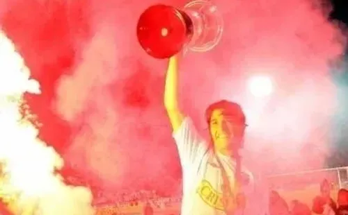 Tras un impresionante 2006, Matías se fue al Villarreal como bicampeón tras derrotar a Universidad de Chile y Audax Italiano. Fuente: Archivo.