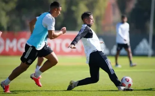 Nicolás Garrido junto a Leo Valencia