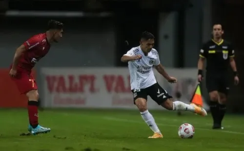 Joan Cruz fue titular en la derrota ante Ñublense / FOTO: Agencia Uno