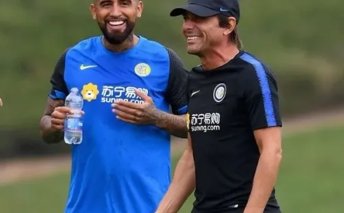 Antonio Conte y Arturo Vidal en Inter