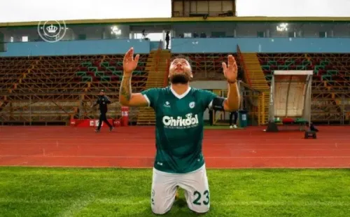 Carlos Contreras en Rodelindo Román