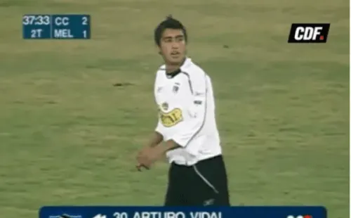 El Rey en su debut con la camiseta de Colo Colo. Fuente: Archivo.