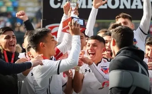 Thomas siendo campeón en Colo Colo