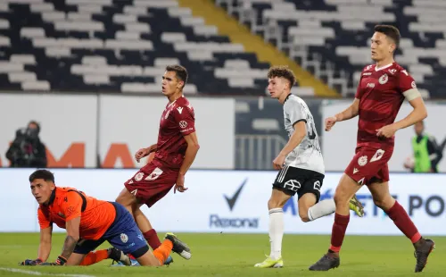 Arriagada y el tanto de la tranquilidad ante La Serena. Fuente: Agencia UNO.