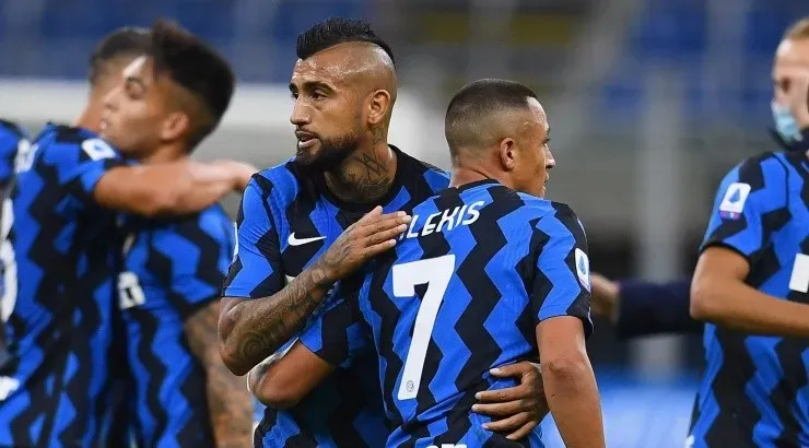 Alexis Sánchez con Arturo Vidal en en el Inter de Milán. | Foto: Getty Images.
