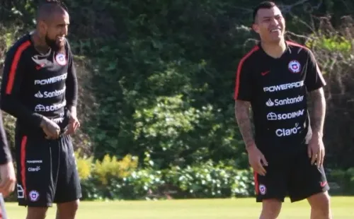 Arturo Vidal y Gary Medel son pura risa en La Roja