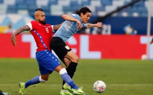 Arturo Vidal jugó hasta los 68′ ante Uruguay. | Foto: Agencia UNO.