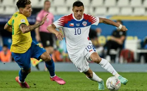 Alexis Sánchez hizo un encomiable esfuerzo físico pese a sus dolencias / FOTO: Agencia Uno